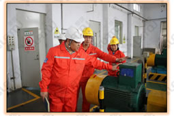 華謀咨詢?yōu)槟常ǜ劭谛袠I(yè)）公司進(jìn)行現(xiàn)場(chǎng)6S輔導(dǎo)